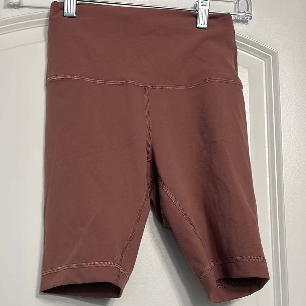 Women’s Lululemon athletic shorts
